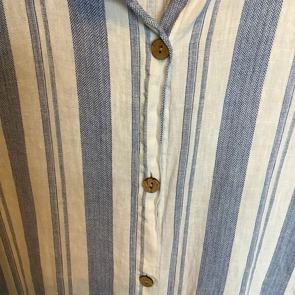 Viola Borghi Linen Blouse 🦋🌊🫐 - Picture 2 of 6